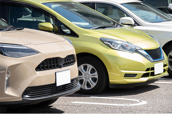 お車でも通いやすい駐車場完備の歯科医院